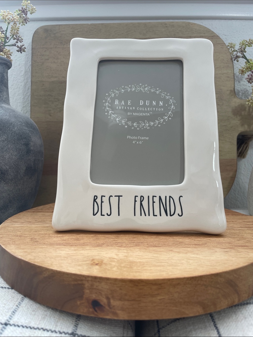 SALE! NEW Rae Dunn White Ceramic 'Best Friends' Picture Frame 4x6”